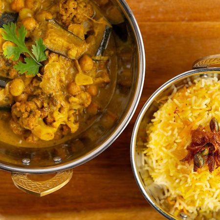 Four Seasons Hotel Riyadh Exterior photo A vegetarian biryani