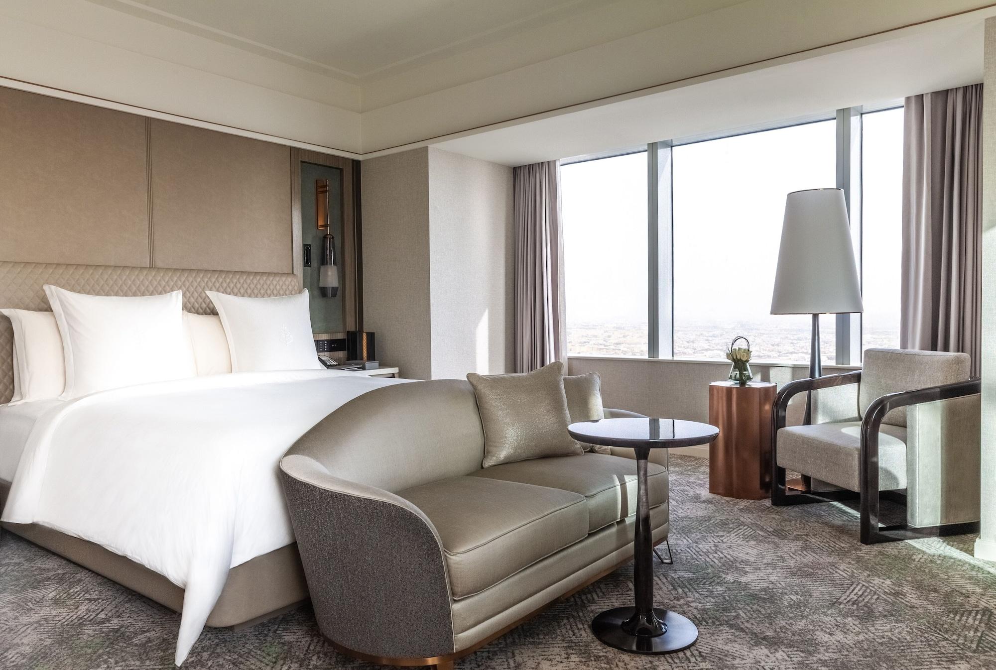 Four Seasons Hotel Riyadh Exterior photo A guest room at The Ritz-Carlton, Osaka