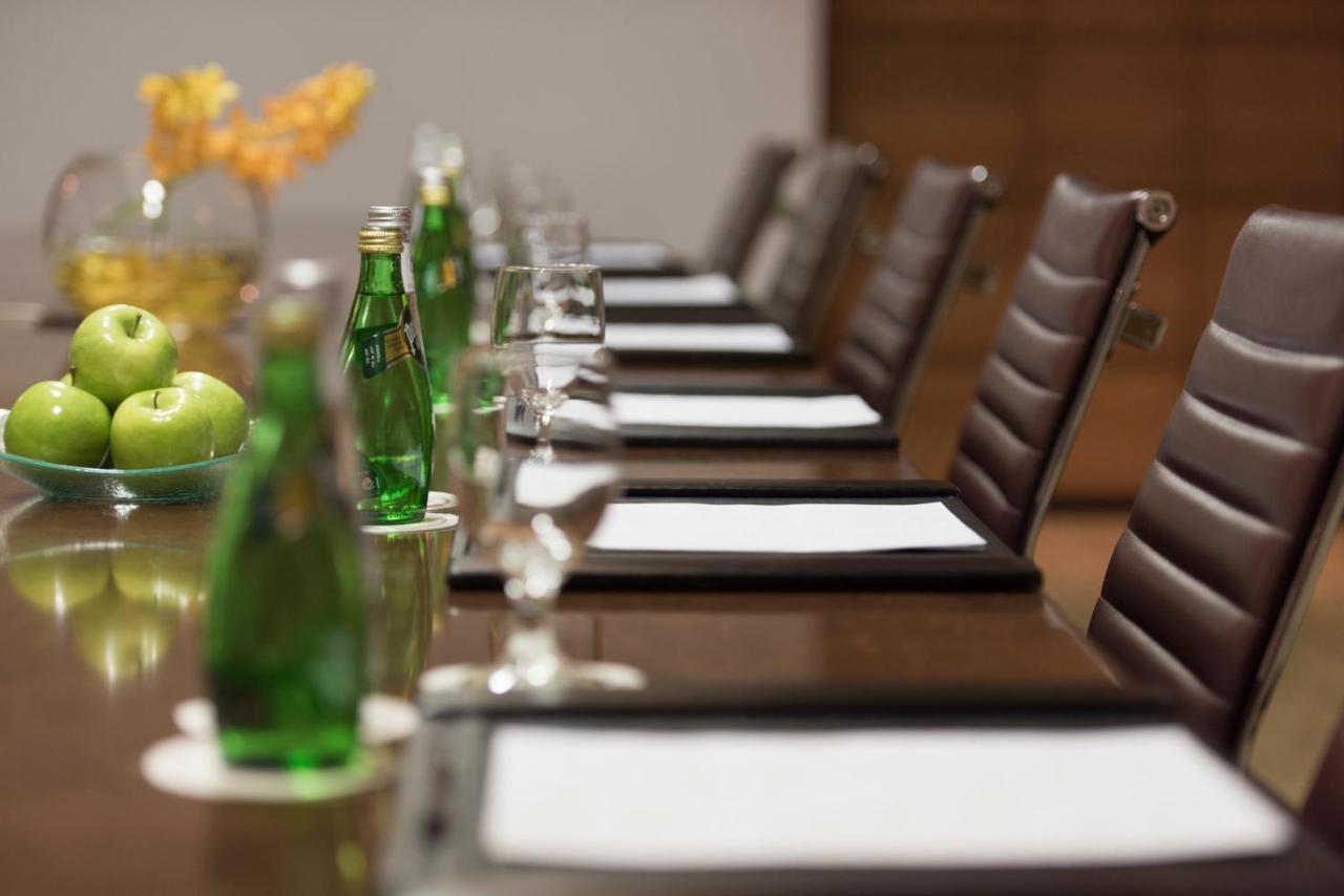 Four Seasons Hotel Riyadh Exterior photo Meeting room at the InterContinental